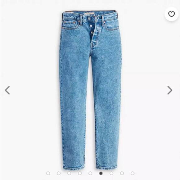 Levi's Wedgie Straight Fit Light Wash (Barely worn) - Picture 6 of 9